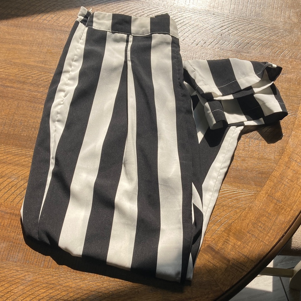 High Waist Black and White Striped Pants
